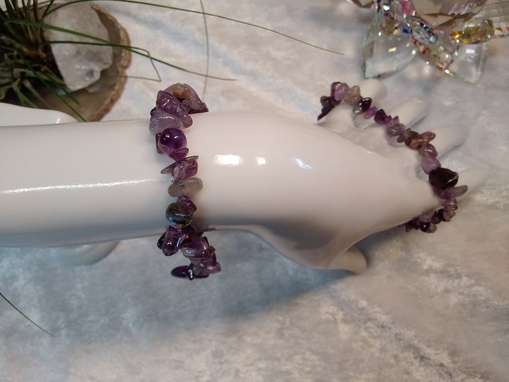 Amethyst Crystal Chip Bracelet – Elastic Stretch Calm • Intuition • Balance