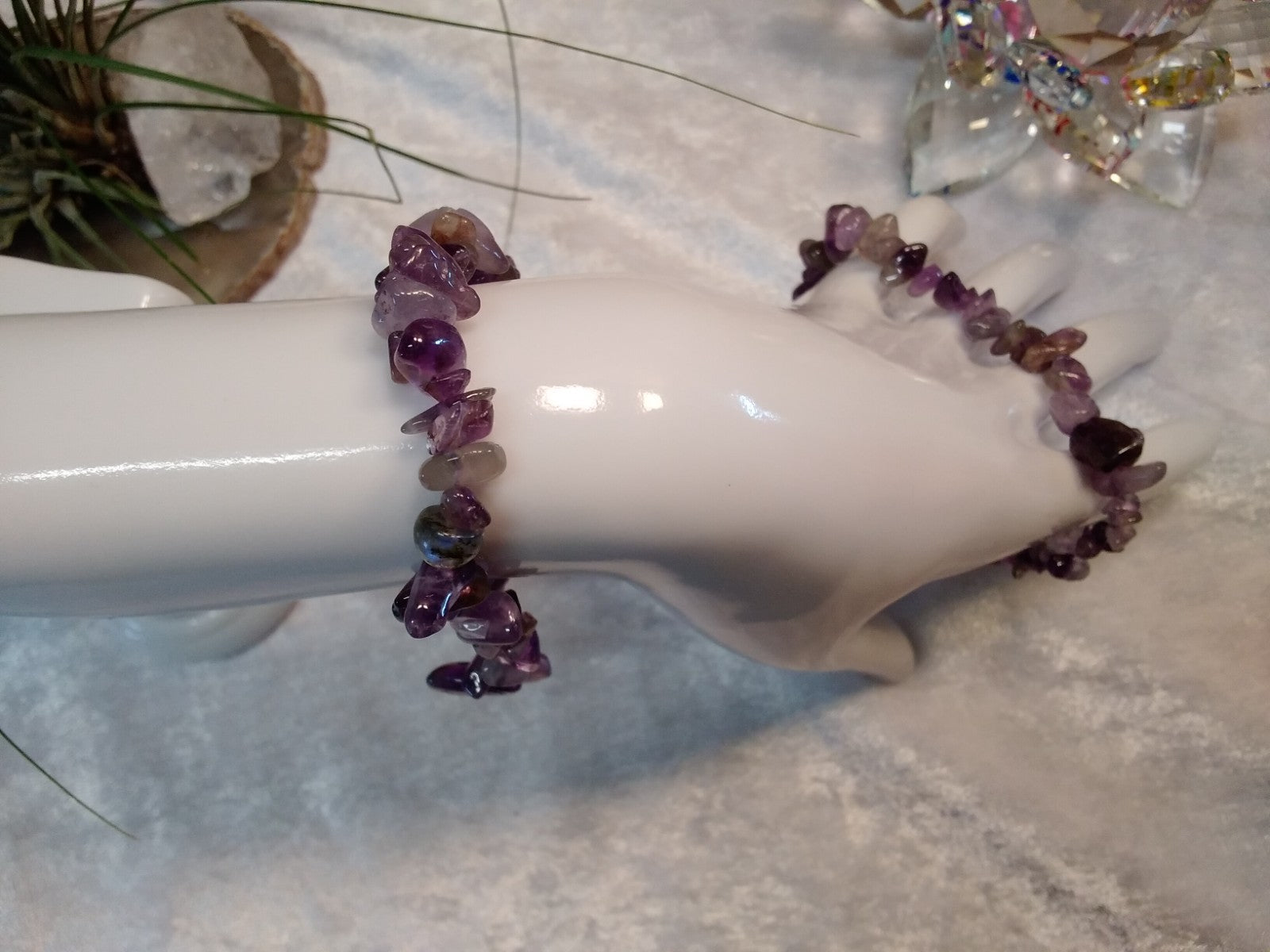 Amethyst Crystal Chip Bracelet – Elastic Stretch Calm • Intuition • Balance