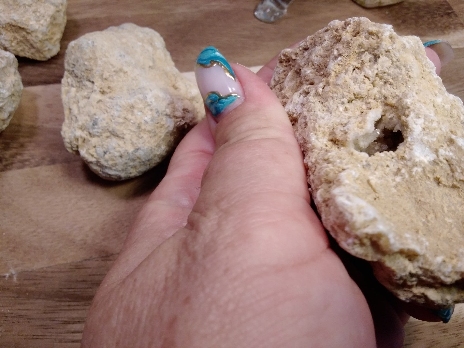 1 x Natural Quartz / Crystal Geode Nodules Break Your Own Geodes ~ Crystal Caves