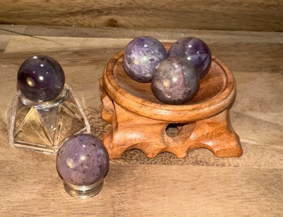 Amethyst Sphere 2cm – Mini Crystal Ball Calm • Protection • Intuition • Peace