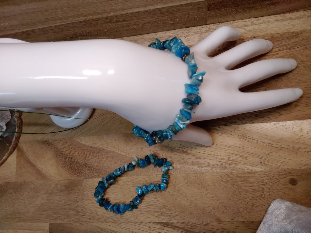Blue Apatite Crystal Chip Bracelet – Elastic Stretch Focus • Motivation• Clarity