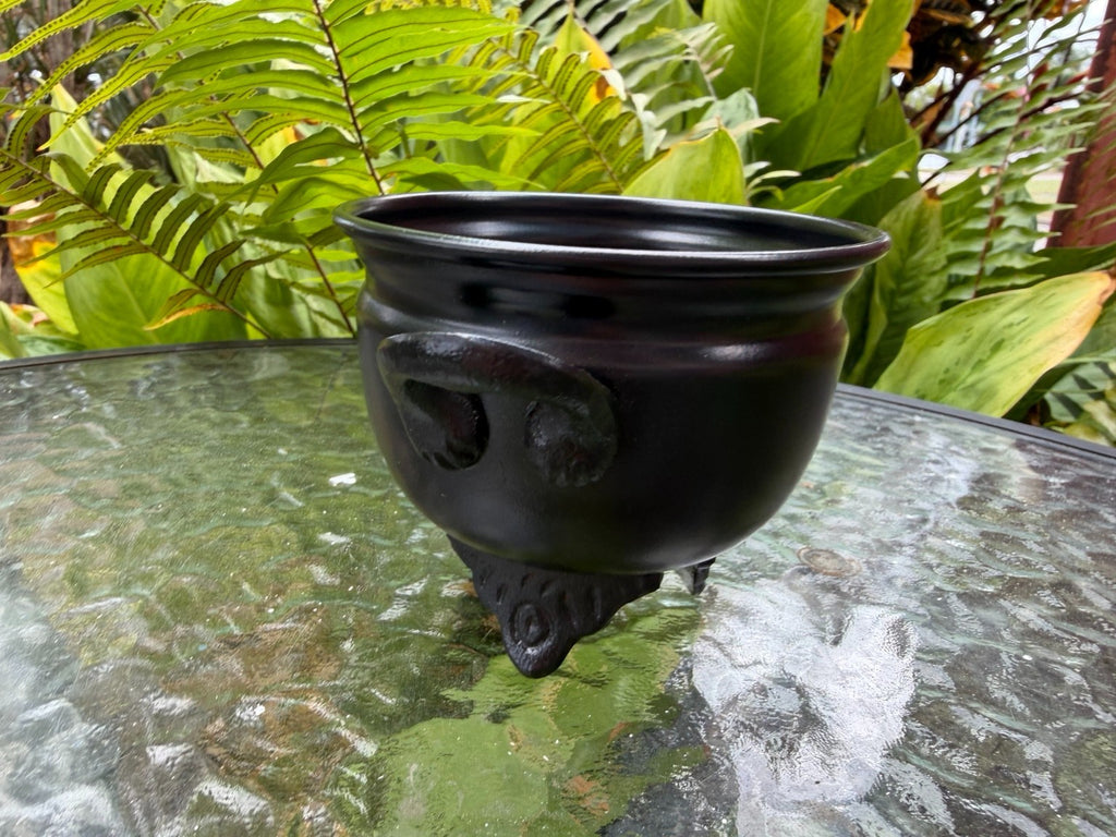 Black Metal Cauldron Triple Leg Ritual Altar Incense Burner Witchcraft Decor 10c
