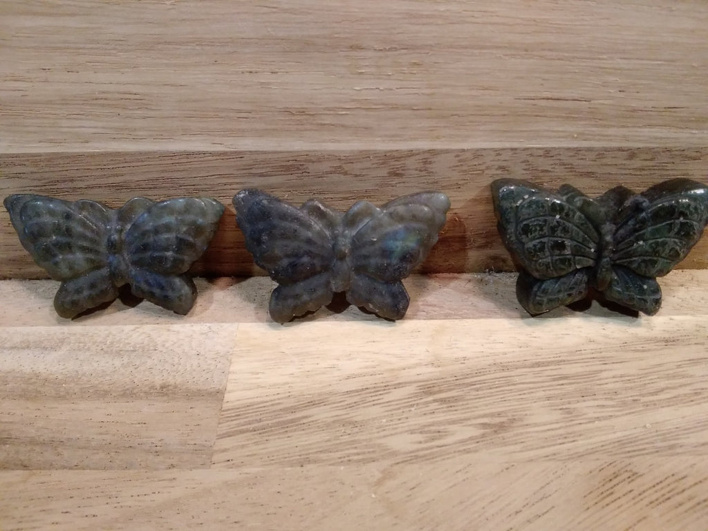 Labradorite Butterfly Carving – Blue Flash Crystal Butterfly (1pc) Reiki