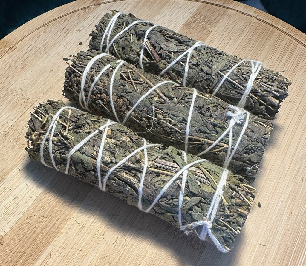 Black Sage (Mugwort) Smudge Stick – 10cm Dream • Journey • Deepen Your Intuition