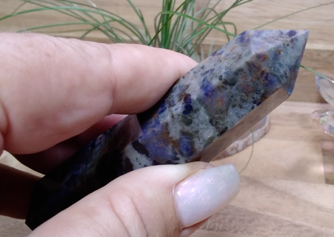 Sodalite Tower ~ 10cm ~ Crystal Generator ~ Blue Stone Healing Crystal ~ 111g