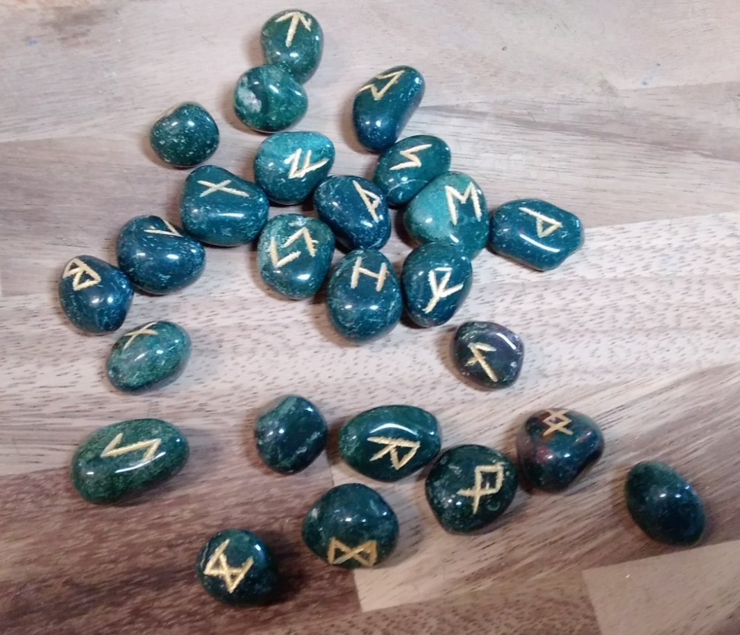 25pc Norse Bloodstone ~ Gemstone Power Viking Rune Stones Set + Bag