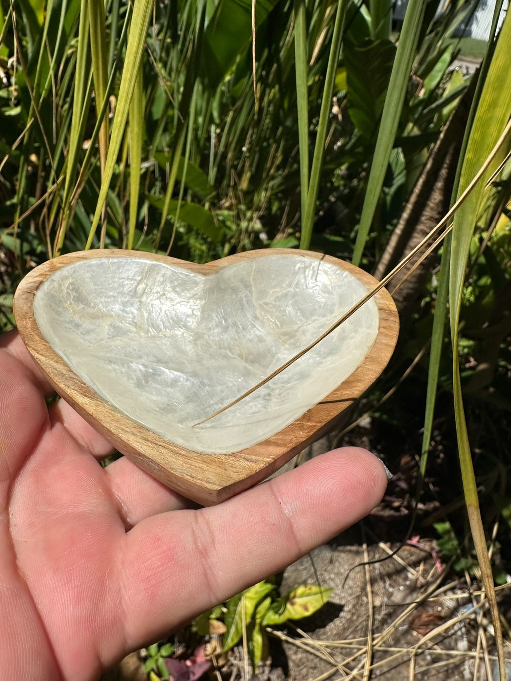 💎 Teak Wood & Capiz Shell Heart Bowl 🤍✨
