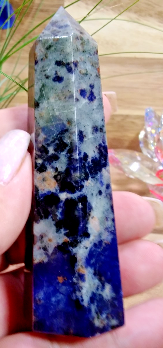 Sodalite Tower ~ 10cm ~ Crystal Generator ~ Blue Stone Healing Crystal ~ 111g