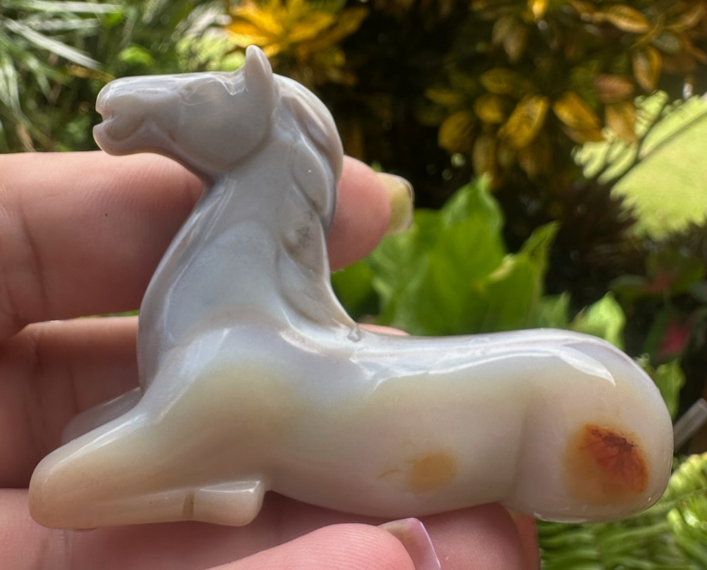 Agate Horse Carving ~ 7.5cm ~ Natural Crystal Horse Figurine ~ Animal Statue (A)