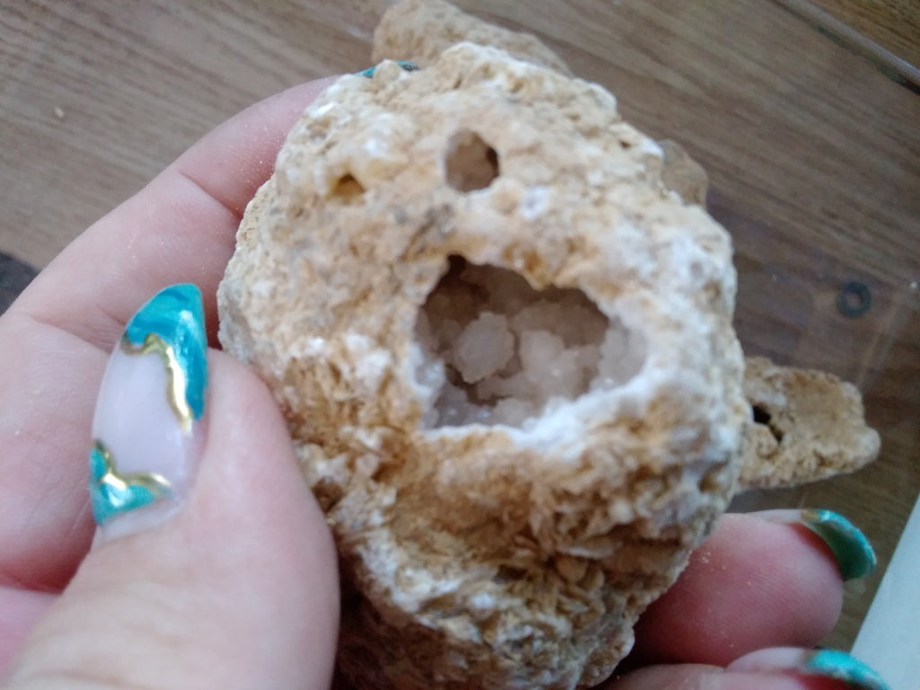 1 x Natural Quartz / Crystal Geode Nodules Break Your Own Geodes ~ Crystal Caves