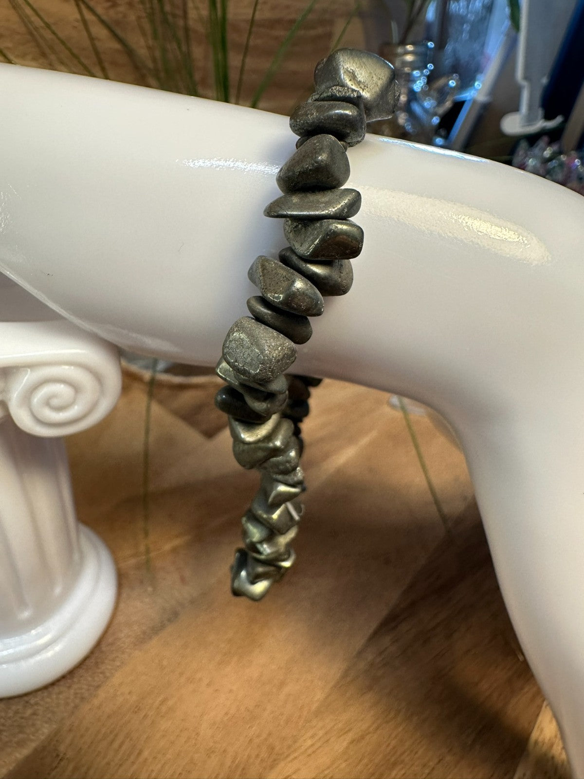 Hematite Crystal Chip Bracelet – Elastic ~ Grounding • Stability • Focus