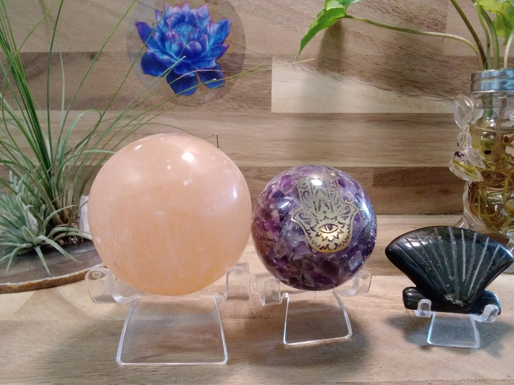 10 x small Acrylic Crystal Stand ~ Clear Display Stand 3.7 x 3.5 x 3 cm