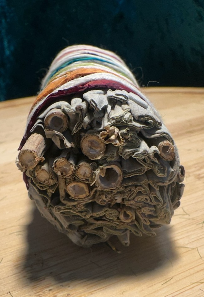 Rainbow 7 Chakra White Sage Rose Petal Smudge Stick 10cm ~ Realign Your Energy