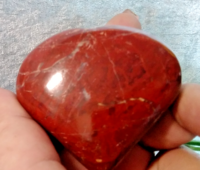 Natural Red Jasper Heart Crystal – Polished (4.5 cm) Strength • Grounding
