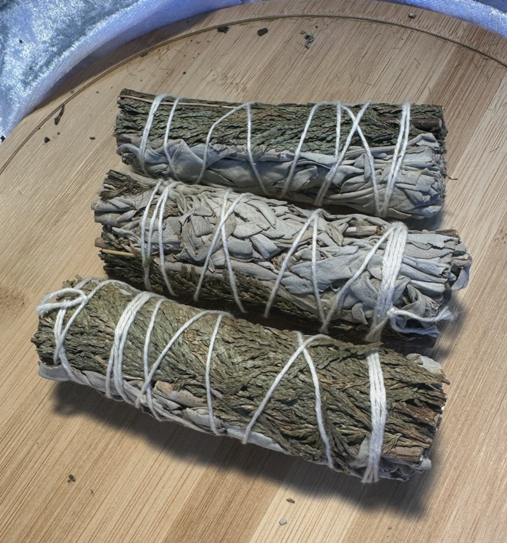 White Sage & Mugwort Smudge Stick 10cm ~ Realign Your Energy
