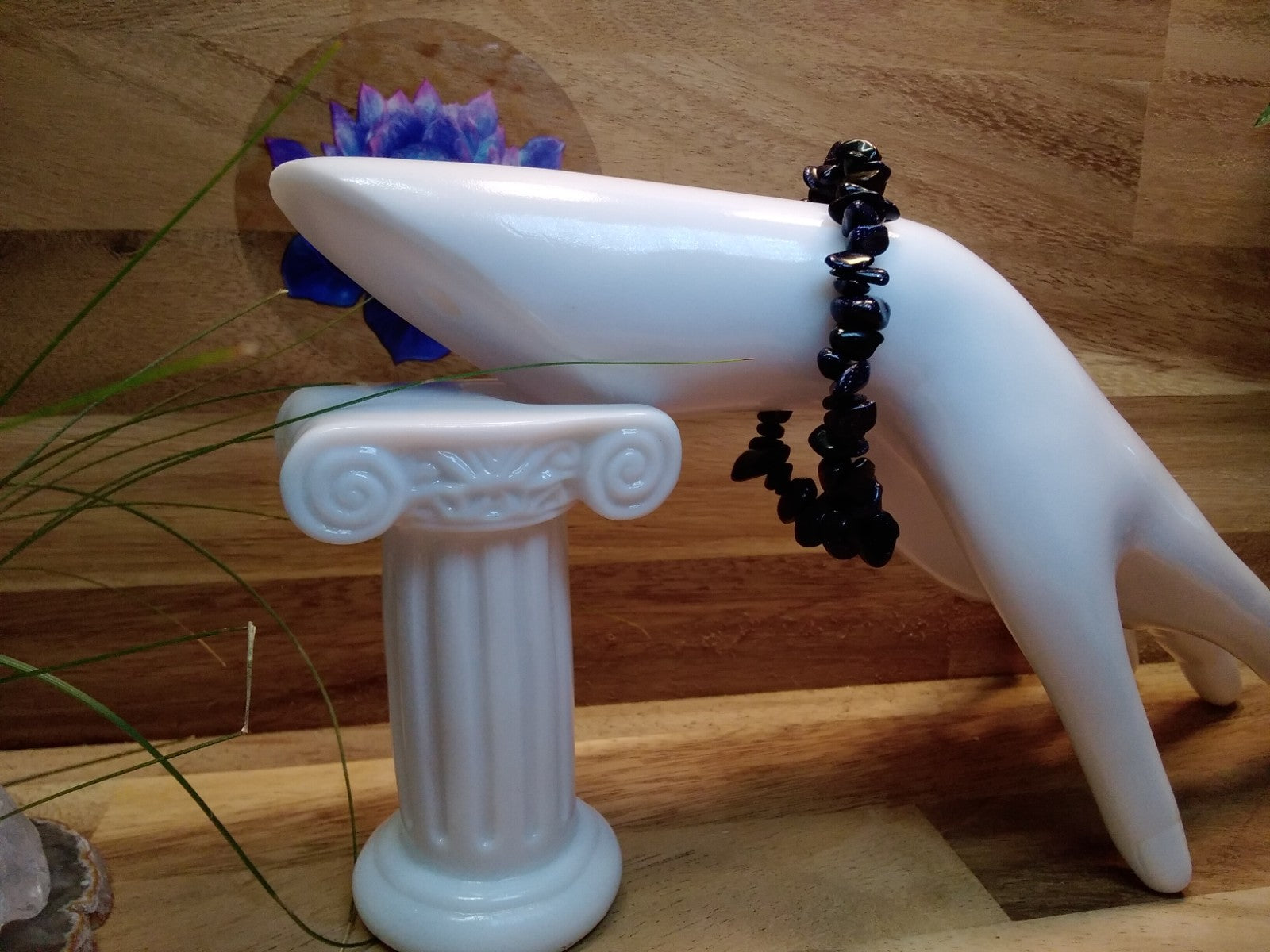 Black Obsidian Crystal Chip Bracelet – Elastic Stretch Protection • Grounding