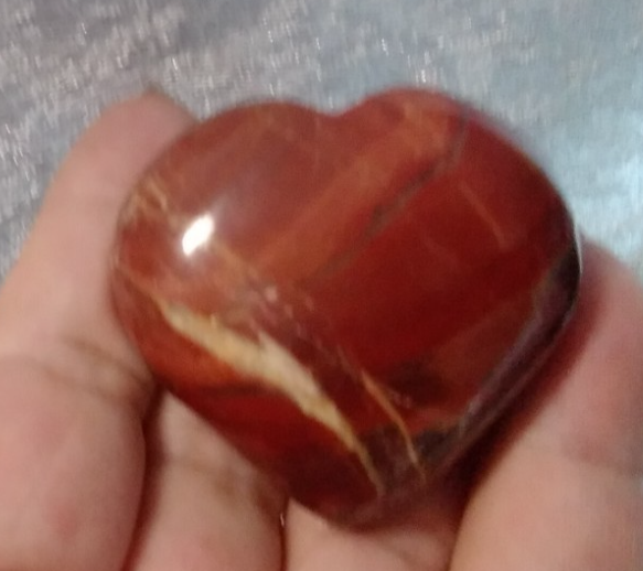 Natural Red Jasper Heart Crystal – Polished (4.5 cm) Strength • Grounding