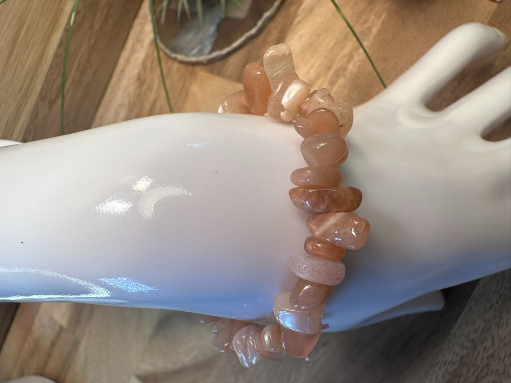 Sunstone Crystal Chip Bracelet – Elastic ~ Joy • Confidence • Positive Energy
